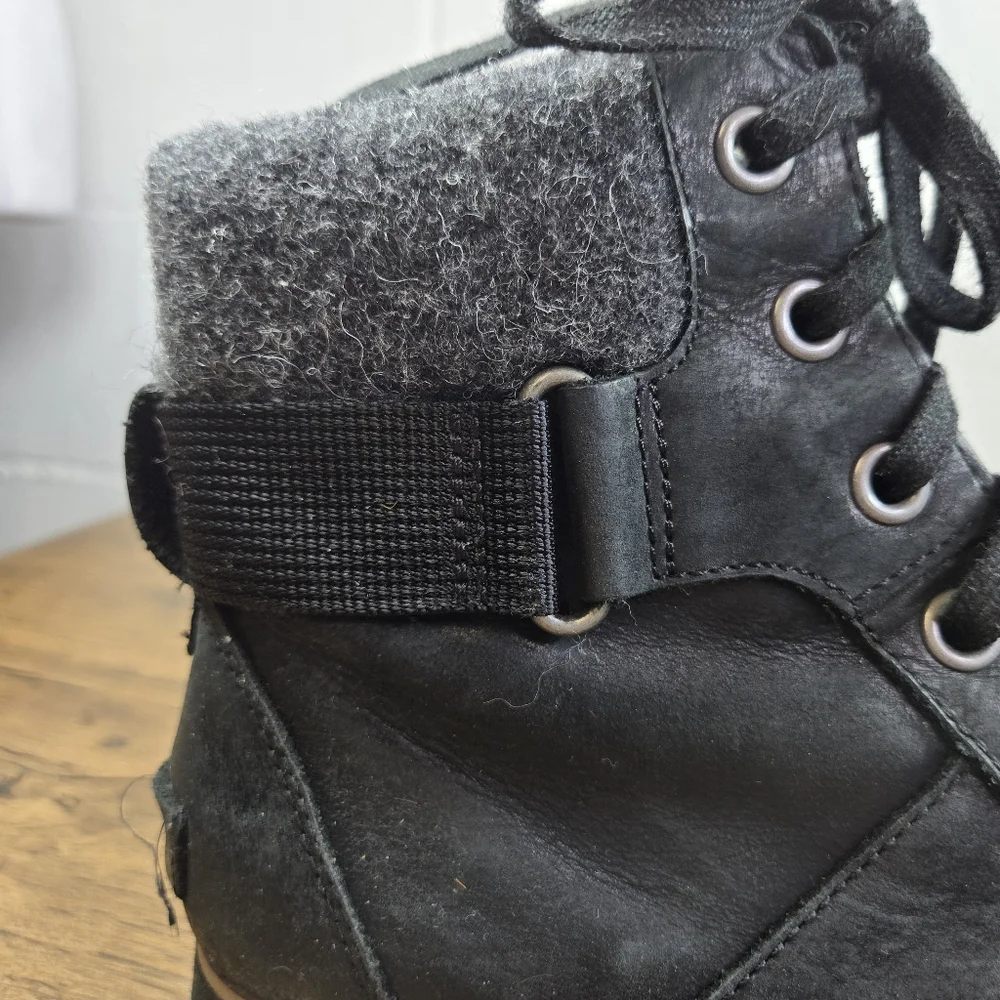 Sorel Harlow Conquest Black Ankle Boots